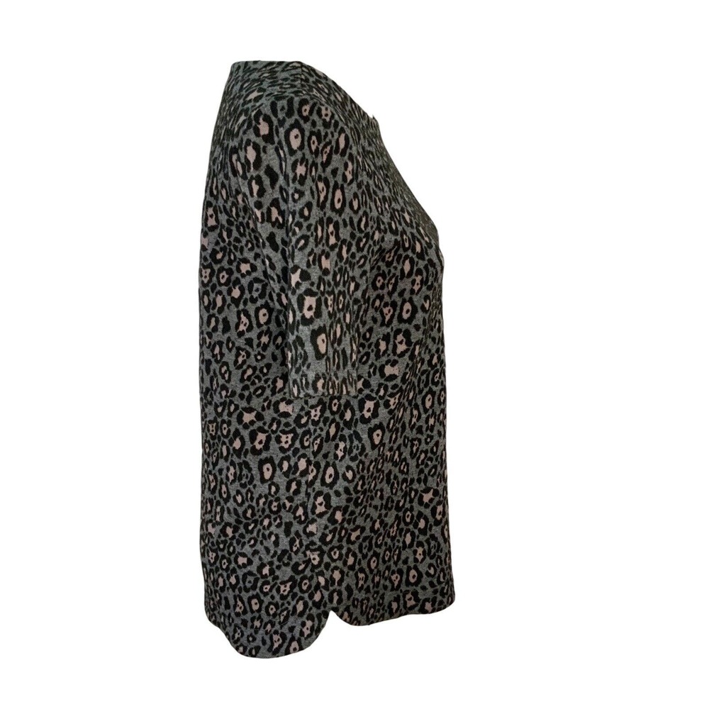 LOFT Womens Small Gray Black Tan Animal Leopard Print Short Sleeve Textured Top - Picture 2 of 13